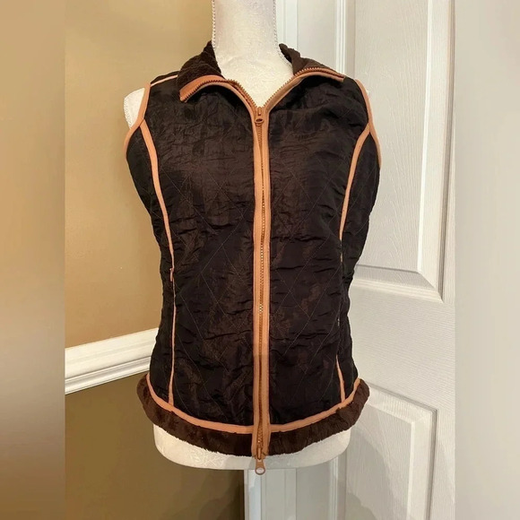 Athleta women's vest in brown with tan trim, hip length, faux‎ fur lining-M - Picture 2 of 7